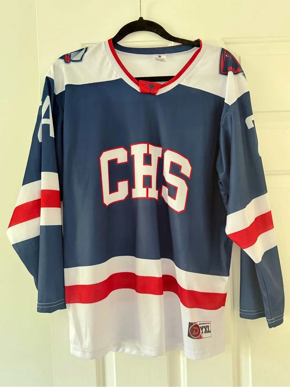 Destroyer Rocks South Carolina Stingrays Hockey Jersey Youth Size XL Red Blue